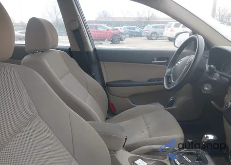 2009 Hyundai Elantra Touring from USA, damaged, VIN KMHDC86EX9U049167